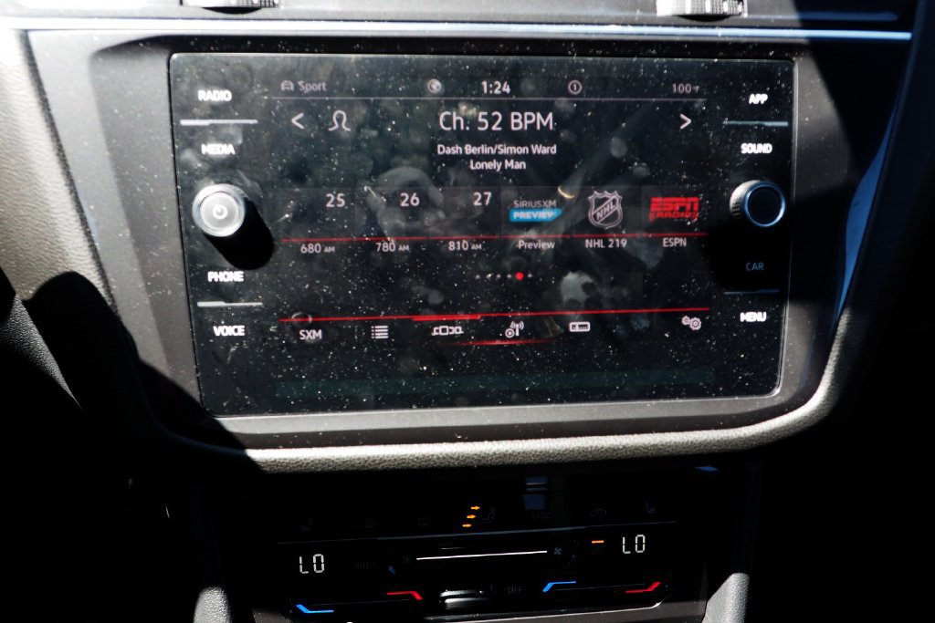 Used 2024 Volkswagen Tiguan SE R-Line AWD/4WD image 21