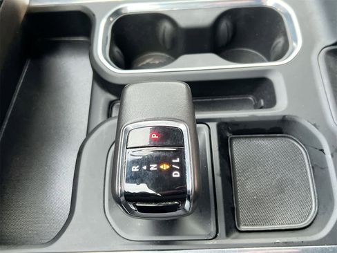 Used 2022 Chevrolet Silverado 1500 LT image 31