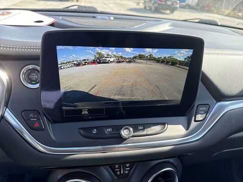 Used 2023 Chevrolet Blazer LT w/ Driver Confidence Package image 18