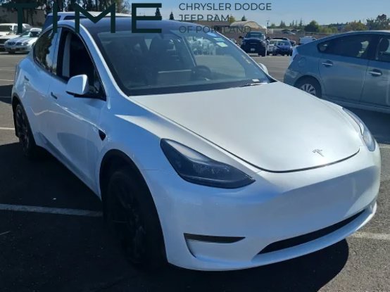 Used 2024 Tesla Model Y Long Range AWD/4WD image 1