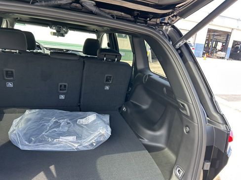 New 2025 Jeep Grand Cherokee Laredo X w/ Luxury Tech Group I image 29