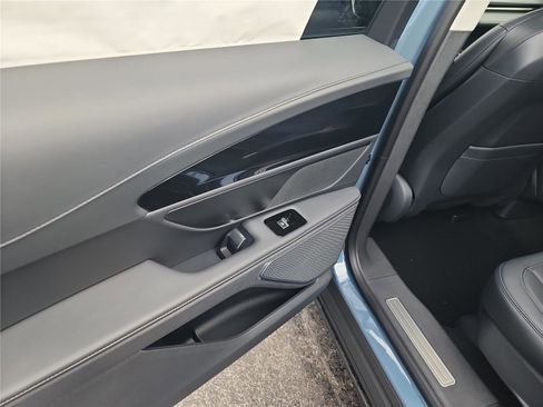 New 2026 Lincoln Nautilus Premier image 16