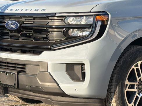 New 2025 Ford Expedition Max Active AWD/4WD image 2