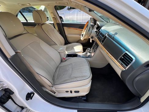 Used 2012 Lincoln MKZ image 17