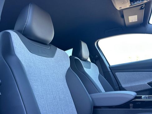 New 2026 Volkswagen ID.4 Pro AWD/4WD image 17