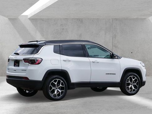 Used 2025 Jeep Compass Limited AWD/4WD image 3