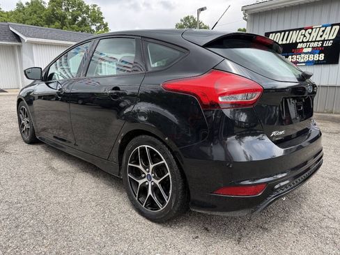 Used 2015 Ford Focus SE w/ SE Sport Package FWD image 7