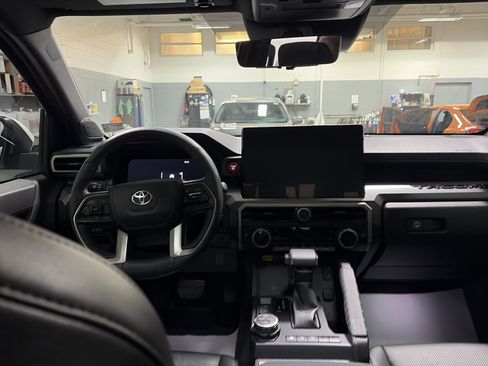 Used 2024 Toyota Tacoma TRD Off-Road w/ TRD Off Road Premium Package image 27