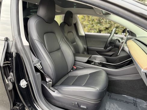 Used 2019 Tesla Model 3 Long Range image 34