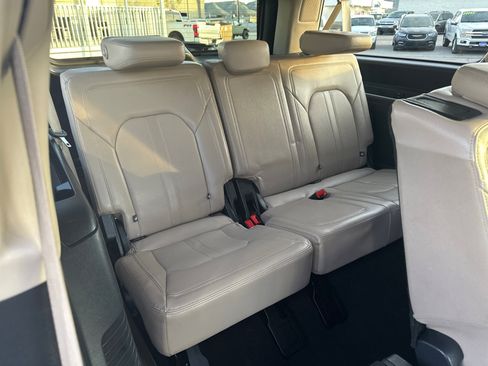 Used 2024 Ford Expedition Max Limited image 16