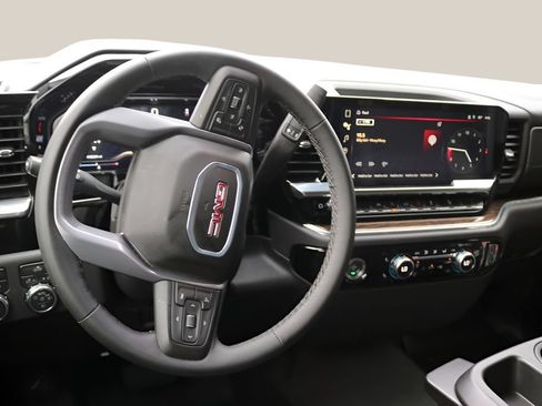 Used 2024 GMC Sierra 1500 Elevation w/ X31 Off-Road Package AWD/4WD image 15