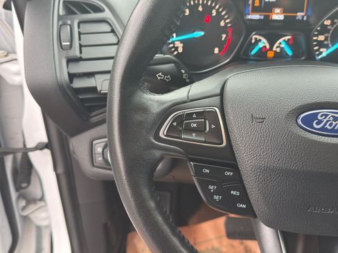 Used 2019 Ford Escape SEL AWD/4WD image 29