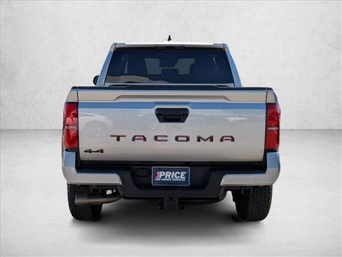 Used 2025 Toyota Tacoma TRD Off-Road image 7