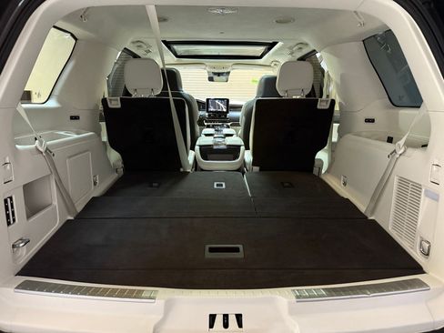 Used 2021 Lincoln Navigator Black Label image 49