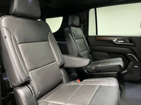 Used 2026 GMC Yukon XL Denali w/ Sun & Power Step Package AWD/4WD image 54
