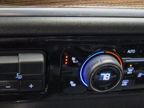 Used 2025 Chevrolet Silverado 2500 LT w/ Safety Package image 21