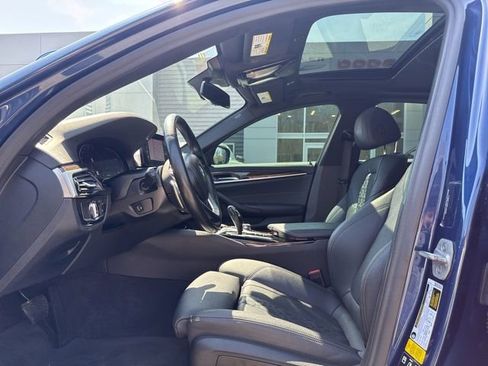 Used 2022 BMW 530i xDrive w/ Convenience Package image 15