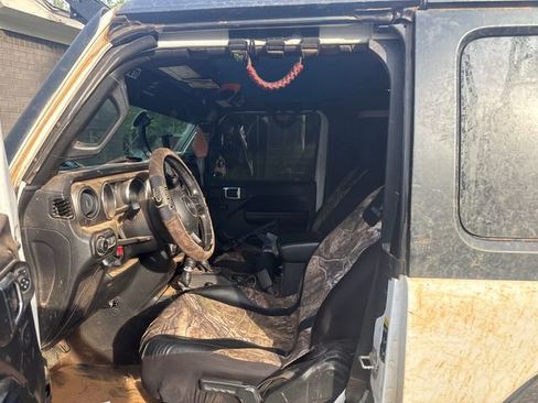 Used 2022 Jeep Wrangler Sport AWD/4WD image 34