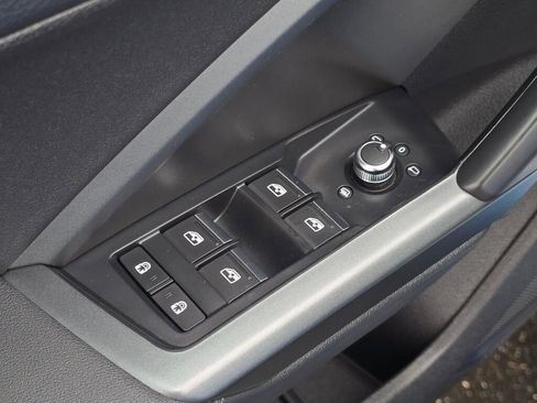 Used 2019 Audi Q3 2.0T Premium Plus w/ Premium Plus Package image 39