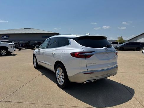 Used 2020 Buick Enclave Essence FWD image 5