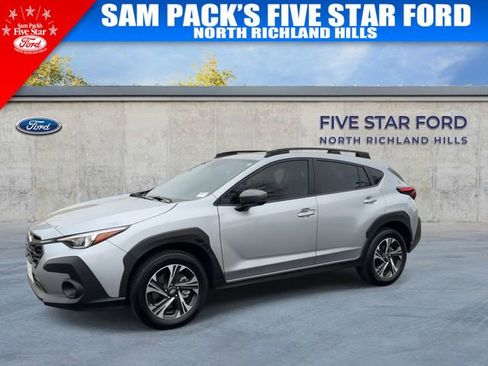 Used 2024 Subaru Crosstrek 2.0i Premium image 4