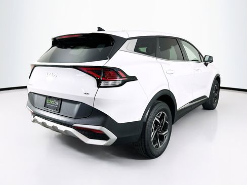 Used 2025 Kia Sportage LX image 9