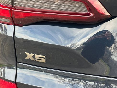 Certified 2023 BMW X5 M50i w/ Executive Package image 38