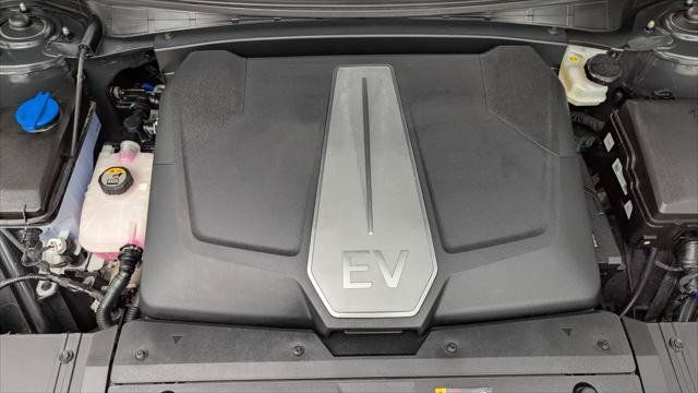 Used 2024 Kia EV6 Wind w/ Wind Technology Package AWD/4WD image 30