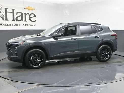Used 2026 Chevrolet Trax LT w/ Driver Confidence Package FWD image 33