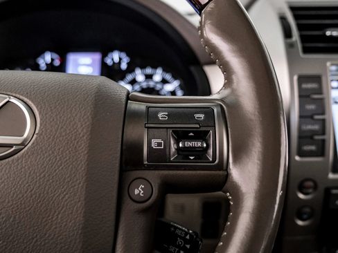 Used 2016 Lexus GX 460 w/ Premium Package AWD/4WD image 17