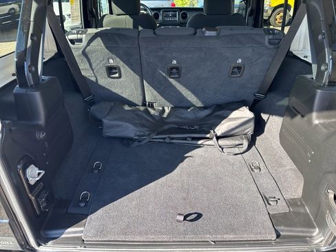 Certified 2022 Jeep Wrangler Unlimited Sport image 18