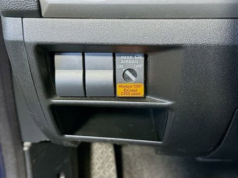 Used 2010 MAZDA MX-5 Miata Touring image 11