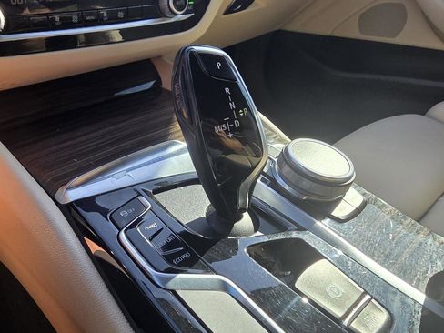 Used 2019 BMW 530i RWD image 23