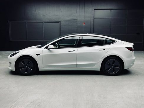 Used 2022 Tesla Model 3 RWD image 4