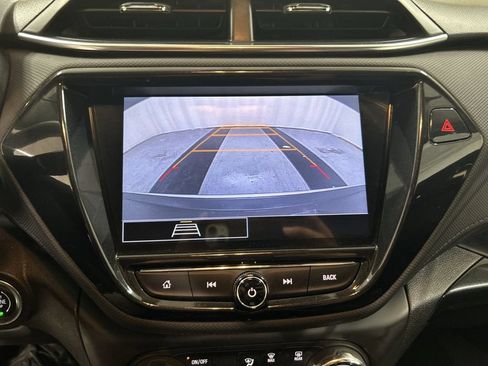 Certified 2021 Chevrolet TrailBlazer LT w/ Convenience Package FWD image 15