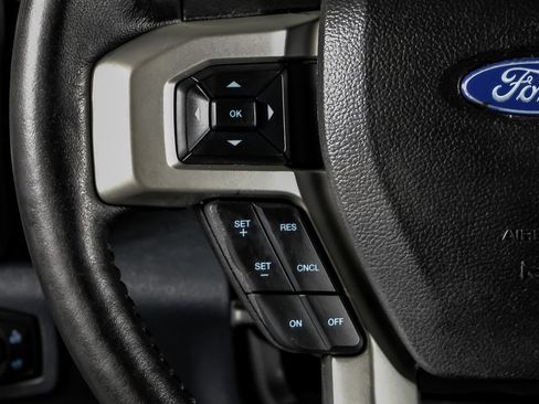 Used 2022 Ford F350 Lariat w/ Lariat Value Package AWD/4WD image 17