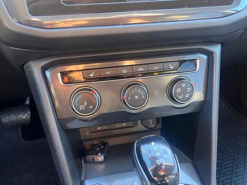 Used 2022 Volkswagen Tiguan S image 19