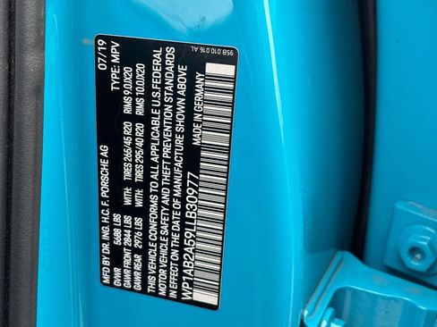 Used 2020 Porsche Macan S image 32