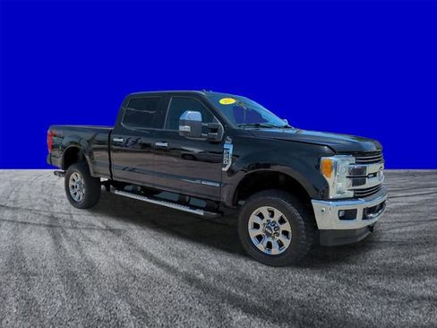 Used 2017 Ford F250 Lariat w/ Chrome Package AWD/4WD image 2