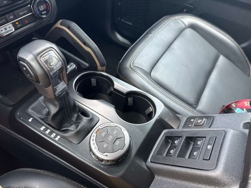 Used 2025 Ford Bronco Badlands AWD/4WD image 28