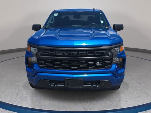 Used 2022 Chevrolet Silverado 1500 Custom RWD image 2