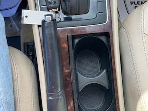 Used 2012 Volkswagen Passat 2.5 SEL Premium image 9