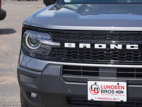 Used 2025 Ford Bronco Sport Outer Banks w/ Outer Banks Tech Package+ AWD/4WD image 11