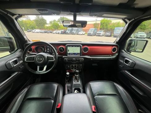 Used 2020 Jeep Wrangler Unlimited Rubicon w/ Dual Top Group AWD/4WD image 18