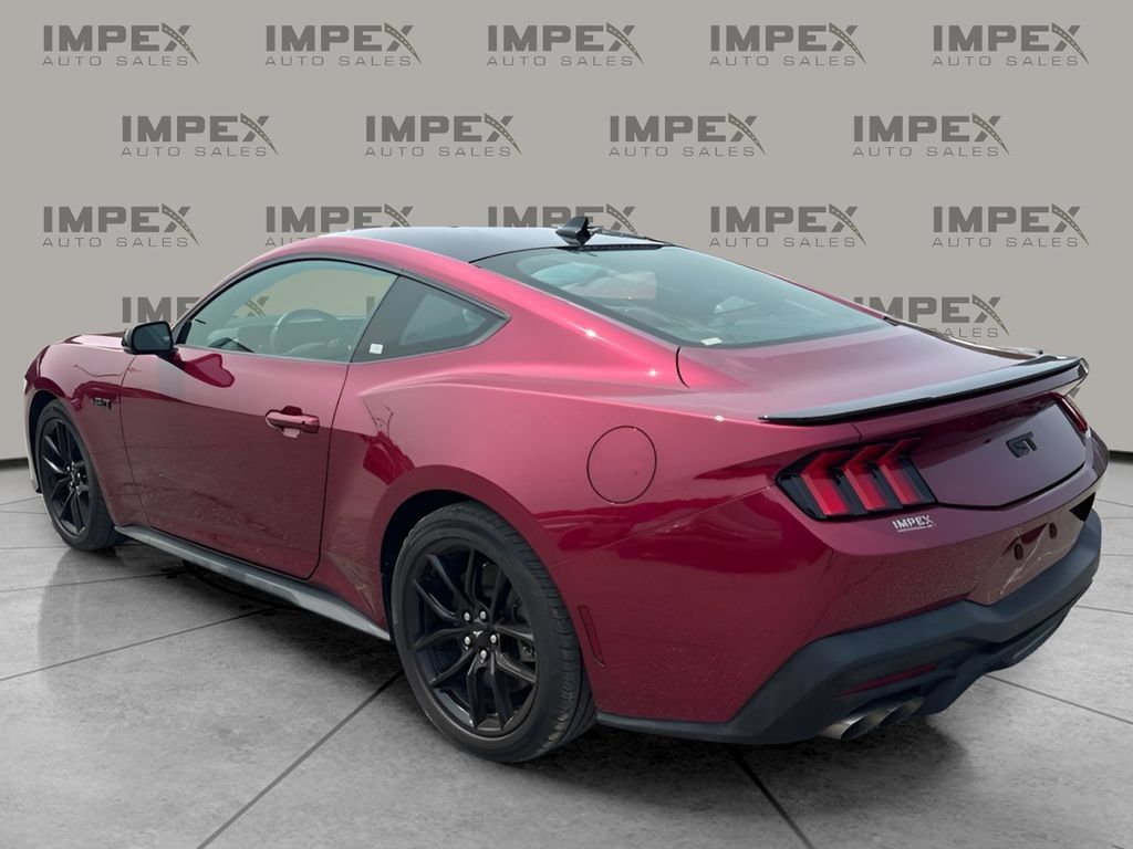 Used 2025 Ford Mustang GT Premium RWD image 2