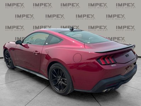 Used 2025 Ford Mustang GT Premium RWD image 2