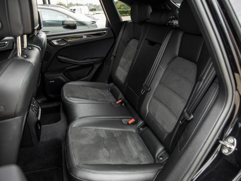 Used 2023 Porsche Macan GTS image 36