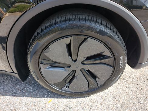 Used 2026 Tesla Model Y Long Range image 31