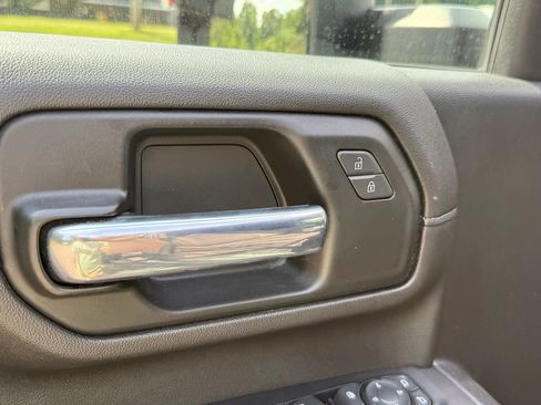 Used 2022 Chevrolet Silverado 2500 LT w/ Convenience Package AWD/4WD image 16