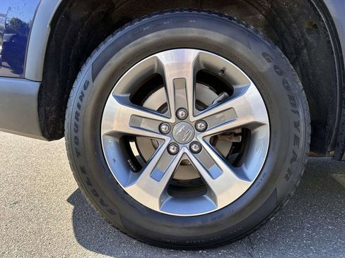 Used 2023 Honda Pilot EX-L image 6